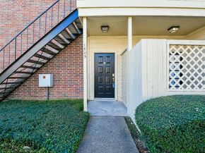 2121 El Paseo Street 1805, Houston TX 77054