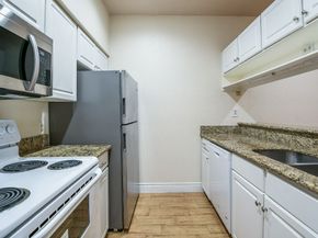 2121 El Paseo Street 1805, Houston TX 77054