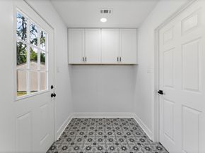 1818 Nina Lee Lane, Houston TX 77018