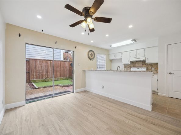 5807 Beverlyhill Street 23, Houston TX 77057