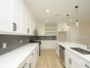 8203 Gladstone Street, Houston TX 77051