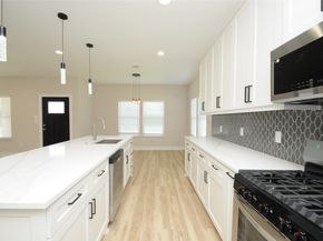 8203 Gladstone Street, Houston TX 77051