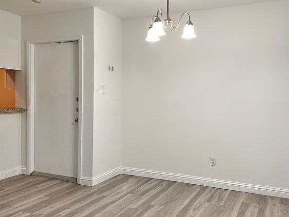 3005 Walnut Bend Lane 32, Houston TX 77042