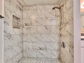 3005 Walnut Bend Lane 32, Houston TX 77042