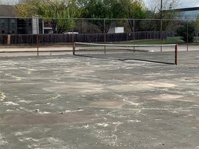 3005 Walnut Bend Lane 32, Houston TX 77042