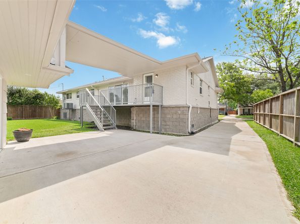 5006 Lymbar Drive, Houston TX 77096