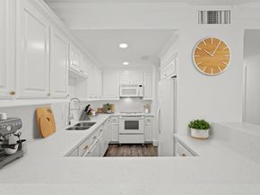 2010 Stoney Brook Drive 1, Houston TX 77063