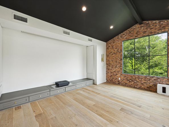 406 Bomar Street, Houston TX 77006