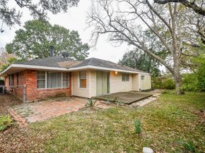 4054 Cheena Drive, Houston TX 77025
