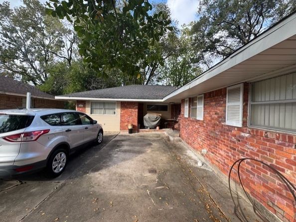 4054 Cheena Drive, Houston TX 77025