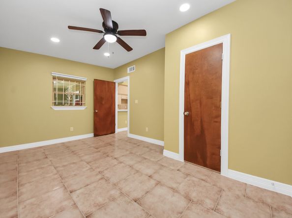 5326 Heatherbrook Drive, Houston TX 77045