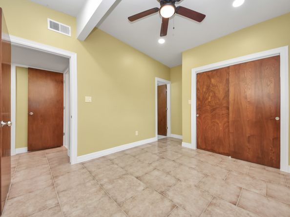 5326 Heatherbrook Drive, Houston TX 77045