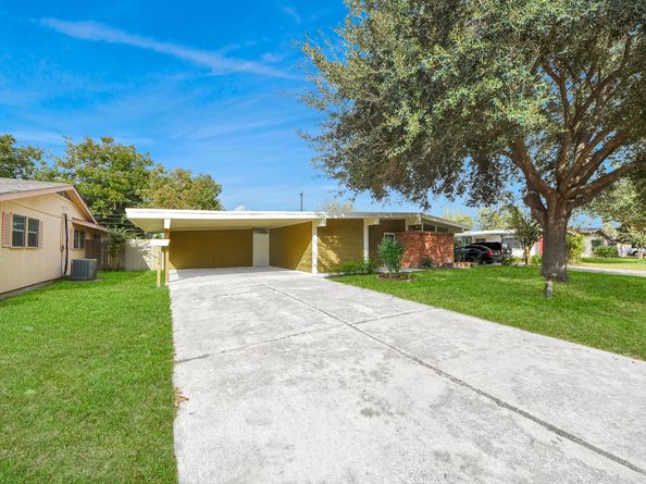 5326 Heatherbrook Drive, Houston TX 77045