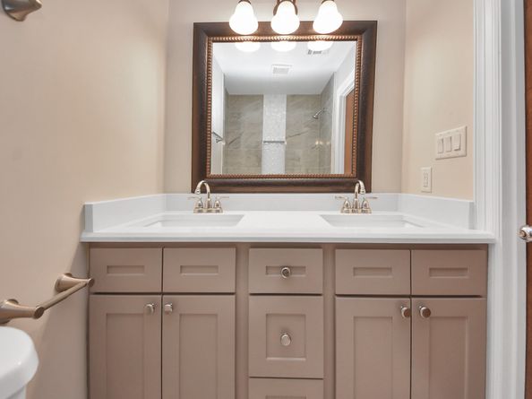 5326 Heatherbrook Drive, Houston TX 77045