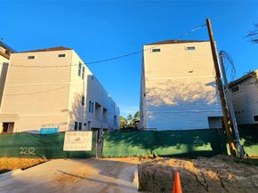 2233 Lou Ellen Lane, Houston TX 77018