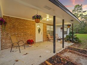 17078 Oak Grove Lane, New Caney TX 77357