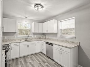 17078 Oak Grove Lane, New Caney TX 77357