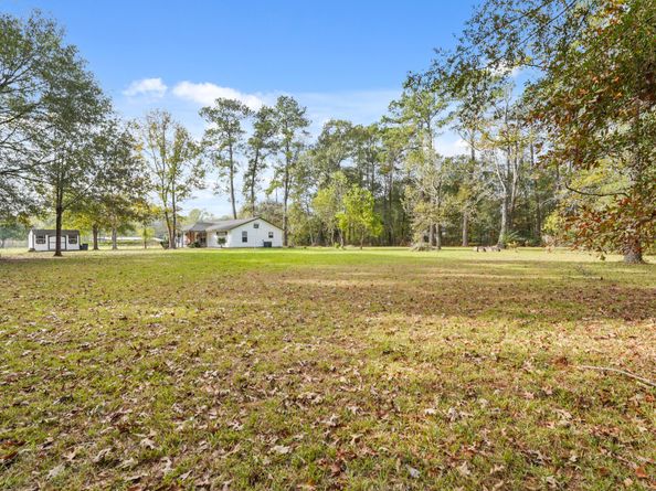 17078 Oak Grove Lane, New Caney TX 77357