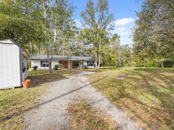 17078 Oak Grove Lane, New Caney TX 77357