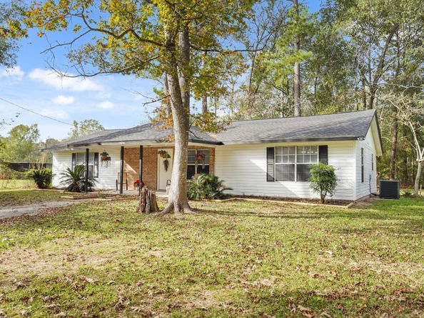 17078 Oak Grove Lane, New Caney TX 77357