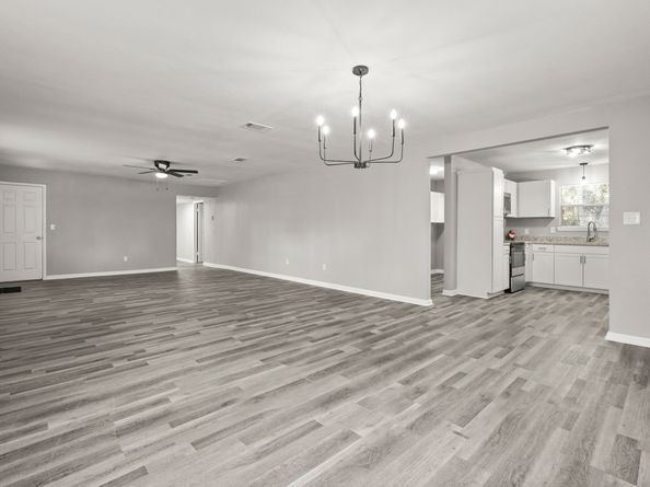 17078 Oak Grove Lane, New Caney TX 77357