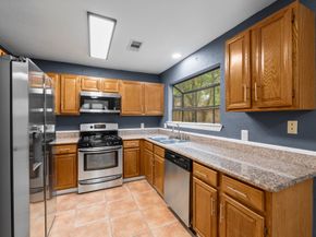 14 W Cobble Hill Circle, The Woodlands TX 77381