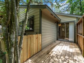 14 W Cobble Hill Circle, The Woodlands TX 77381