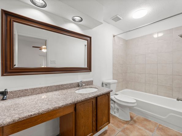 14 W Cobble Hill Circle, The Woodlands TX 77381