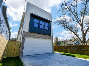 90 Burress Street A, Houston TX 77022