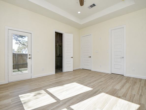 90 Burress Street A, Houston TX 77022