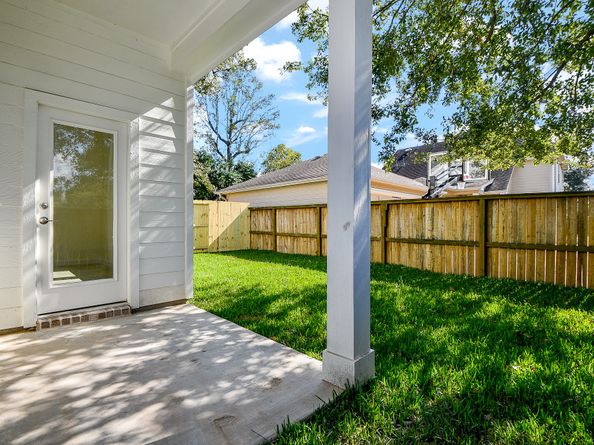 90 Burress Street A, Houston TX 77022