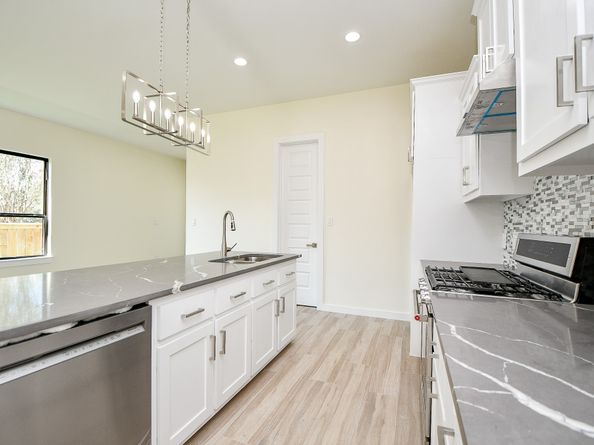 90 Burress Street A, Houston TX 77022