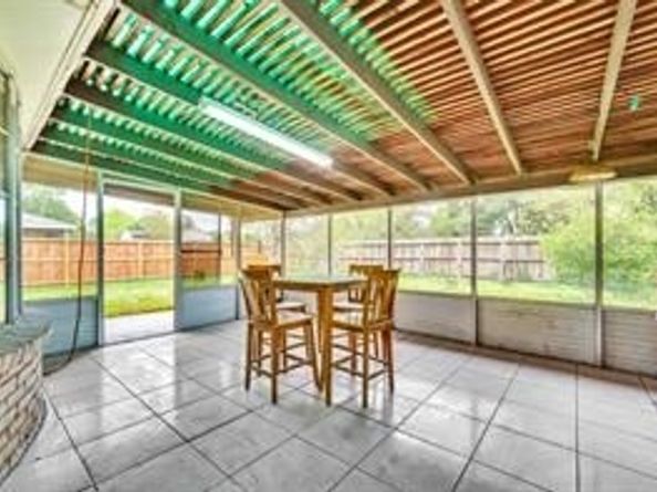 11343 Barrett Brae Drive, Houston TX 77072