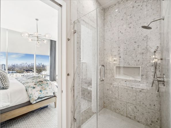 2727 Kirby Drive 17D, Houston TX 77098