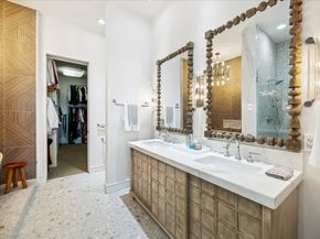 2727 Kirby Drive 17D, Houston TX 77098