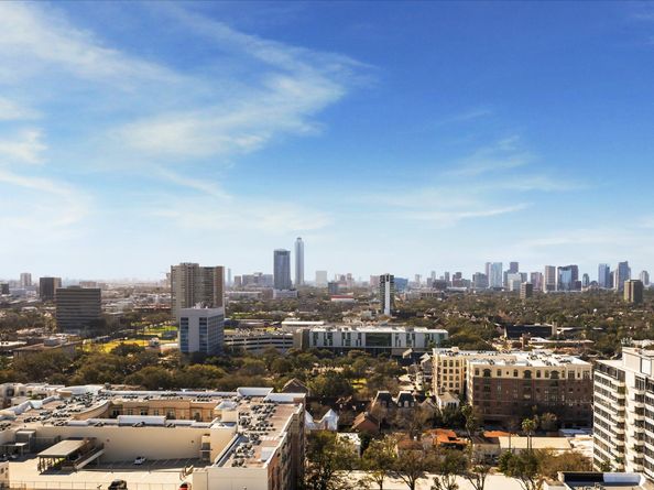 2727 Kirby Drive 17D, Houston TX 77098
