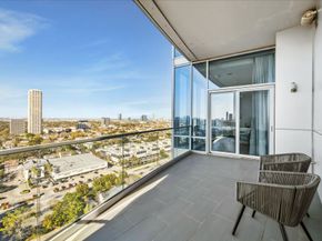 2727 Kirby Drive 17D, Houston TX 77098