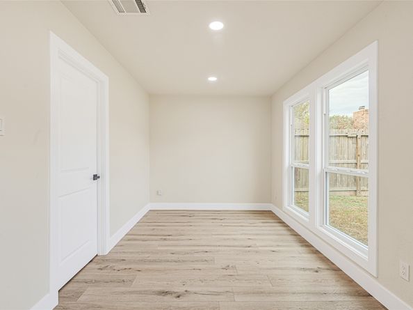 5718 Longforest Drive, Houston TX 77088