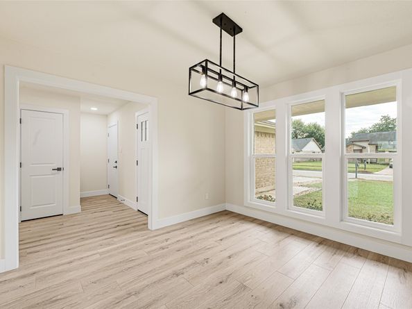 5718 Longforest Drive, Houston TX 77088