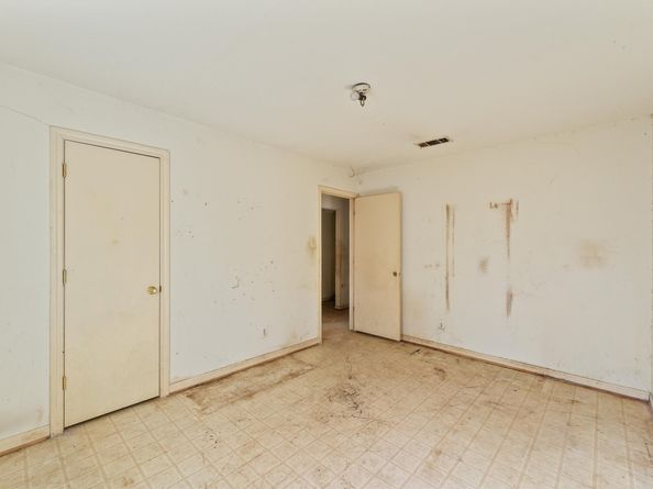 9409 Kentshire Drive, Houston TX 77078