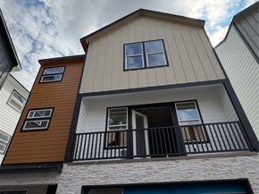 2711 Berry Street, Houston TX 77004