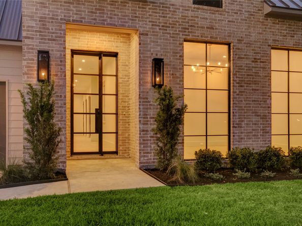 6426 Schiller Street, Houston TX 77055