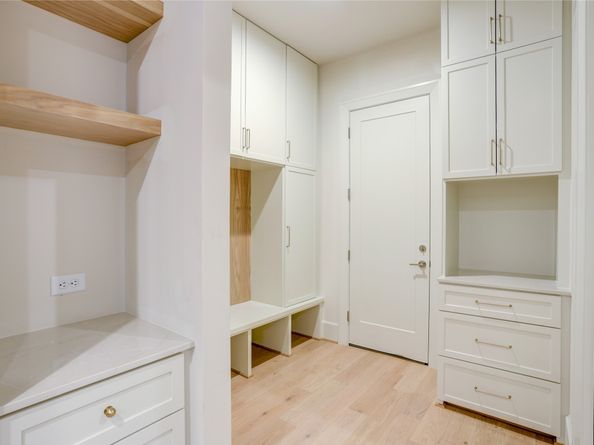 6426 Schiller Street, Houston TX 77055