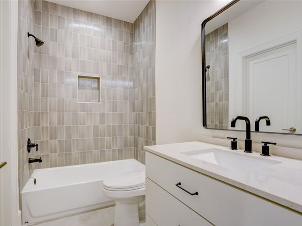 6426 Schiller Street, Houston TX 77055