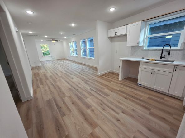 9316 Sundown Drive, Houston TX 77016