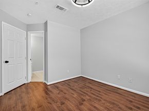 2710 Grant Lake Boulevard L8, Sugar Land TX 77479