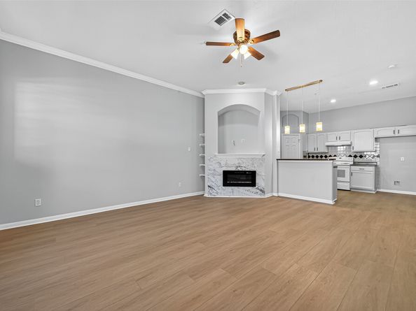 2710 Grant Lake Boulevard L8, Sugar Land TX 77479