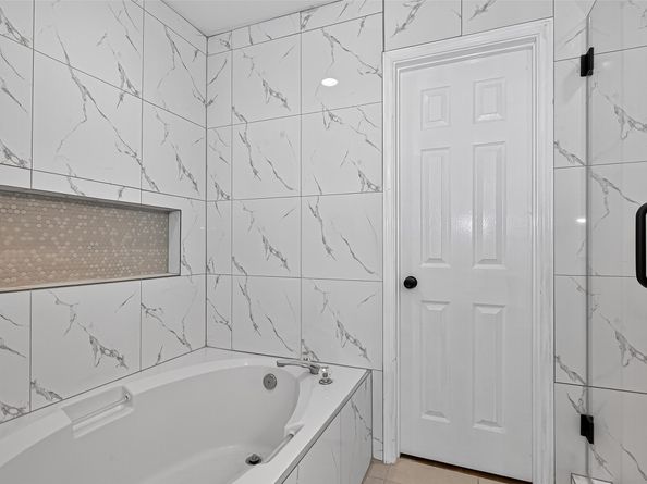 2710 Grant Lake Boulevard L8, Sugar Land TX 77479