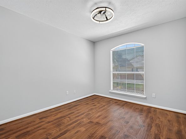2710 Grant Lake Boulevard L8, Sugar Land TX 77479