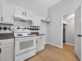 2710 Grant Lake Boulevard L8, Sugar Land TX 77479